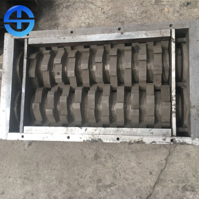 trinciatrice di rifiuti industriali di controllo dello SpA 22KW 3100 * 1400 * 2200 millimetri di bassa potenza
