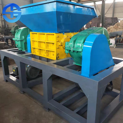 1500 kg/h rottamano la doppia macchina 3000*1300*1850mm della trinciatrice dell'asse